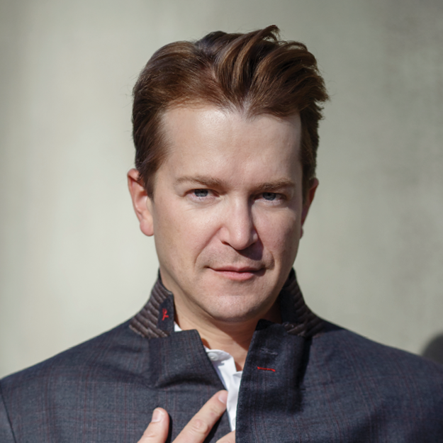 Daniel Okulitch